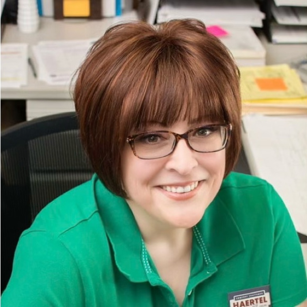 Meet your Posher, Lynnette